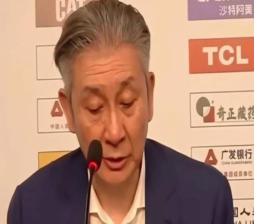 广厦为何轻松击败深圳王博盛赞细节做得好,郑永刚拿伤病说事儿