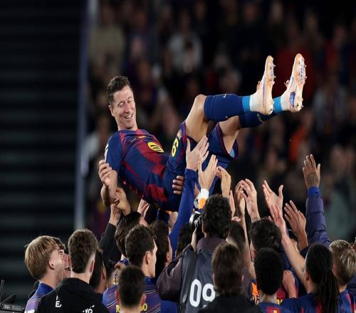 弗里克续约至2028年,巴萨两将世界杯前景蒙阴影