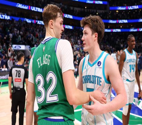NBA公布最佳新秀阵容：弗拉格领衔一阵，克努佩尔破三分纪录