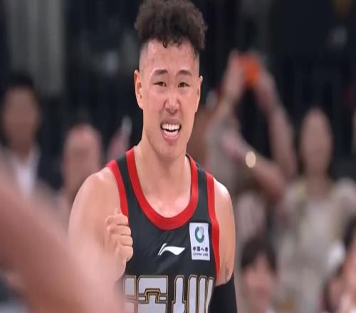 弹尽粮绝！一夜4人伤退！218巨塔立大功，深圳8人轮换掀翻广厦
