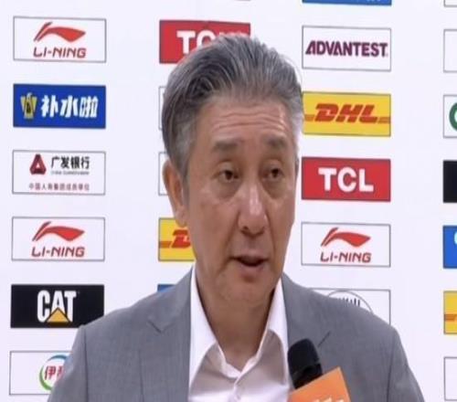 郑永刚：感谢球员们在如此困难的情况下没有放弃，我非常感动