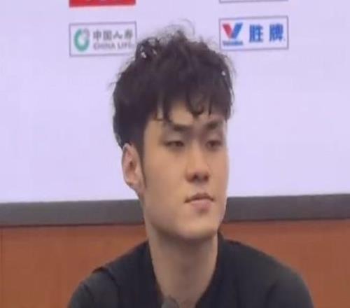 王浩然：我觉得大家可以昂首走出球馆，总结经验下赛季重新再来