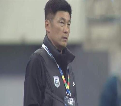 大连搅局争冠李国旭放出豪言马莱莱1场锁定留队5大后卫聚齐了