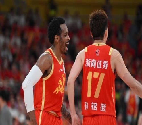 广厦淘汰深圳后遭打击CBA总决赛提前开打：上海队这下赚大发了