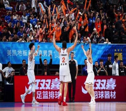 太逗!上海广厦主场相差才169公里方便看球,球迷狂抢票引爆球市