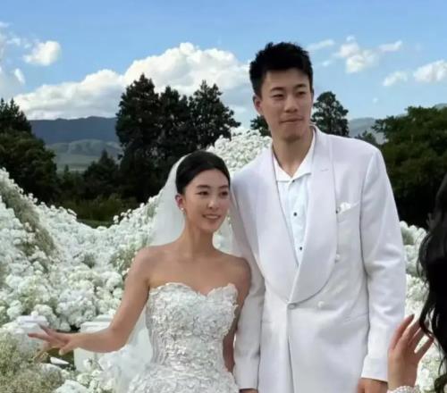 辽篮夺冠班底最好的2人给了上海球迷：最该感谢的是张镇麟老婆