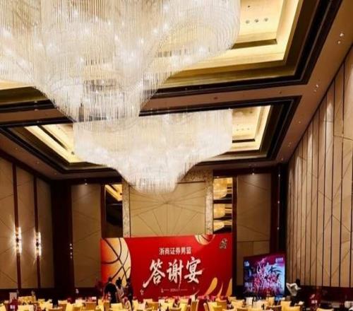亚军也光荣！广厦答谢宴，获奖600万，菜单曝光：龙虾鲍鱼青蟹