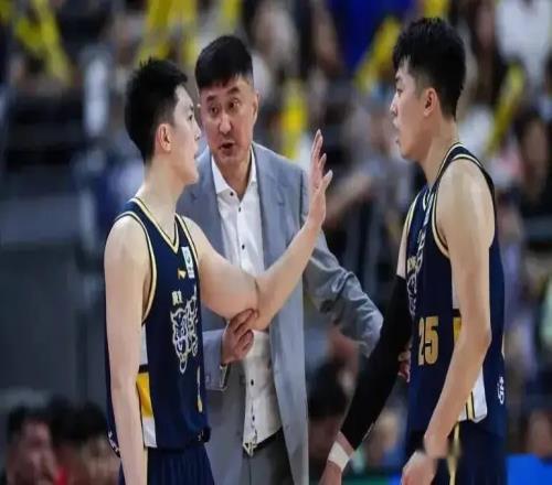 这是广东男篮主力前锋！6场季后赛出战104分钟，没有获得一次罚球