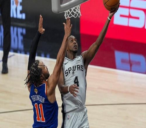 不算啥，福克斯谈马刺队G2最后一波140的攻势：这就是NBA