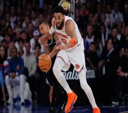 NBA文班32+8，马刺扳回一城，本赛季大结局还有悬念