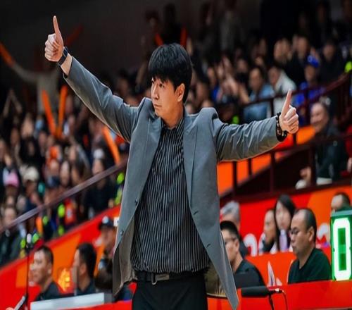 CBA最新消息！山东男篮更换教练，"CBA四冠名宿"或离开上海男篮