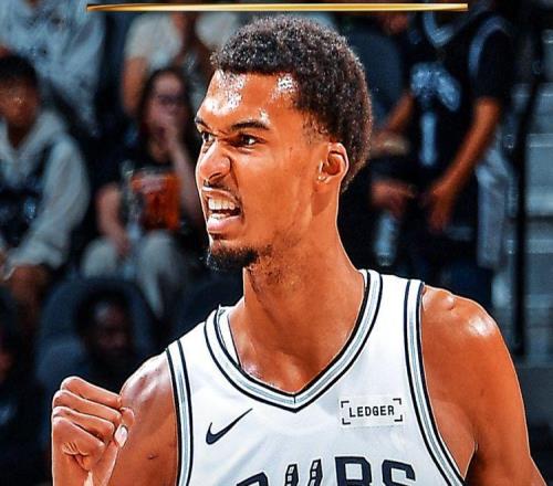 NBA总决赛战报：从领先到落后，马刺单节输18分！福克斯正负值13