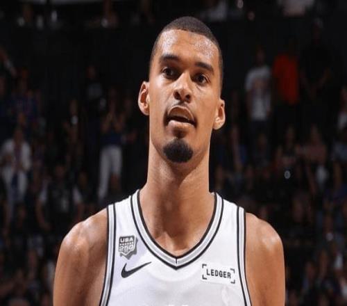 NBA总决赛G3马刺115111击败尼克斯总比分来到12
