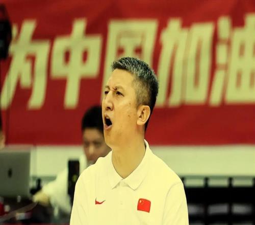 中国男篮锋线10选41王牌已锁定2大常客或意外落选郭士强要变招