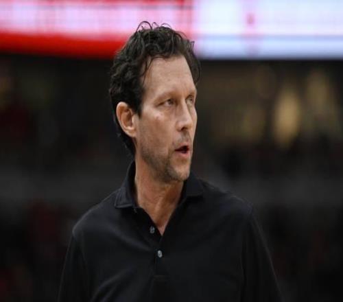 季后赛唯一击败尼克斯！老鹰一轮游仍多年合同提前续约斯奈德