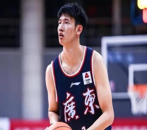 广东2米07锋线主动申请交易，球队试训杜锋爱将于德豪