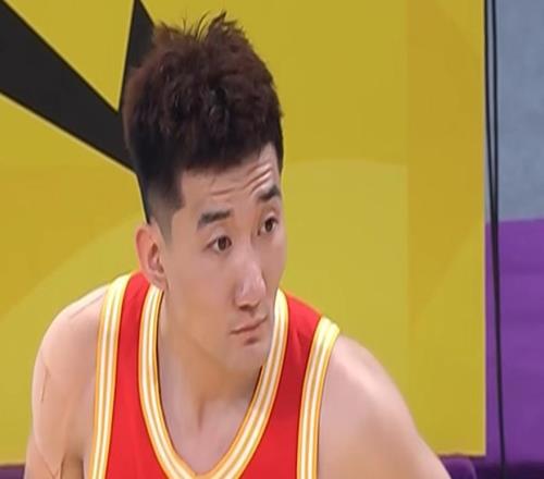 孙铭徽2+7！布朗轰30+3+4，贺希宁18+4+5，广厦20深圳手握赛点