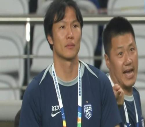 邓卓翔：近三场我们一场比一场踢得好，希望球队越来越好
