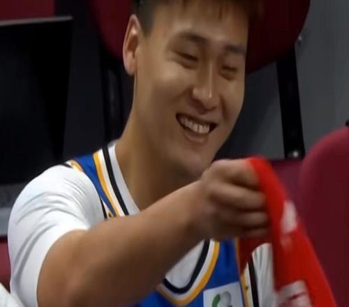 大争议！赵睿回应溃败却在笑：生活是如此美好没理由不保持微笑