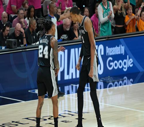NBA西决：雷霆21反超马刺！亚历山大26分12助+文班亚马26分