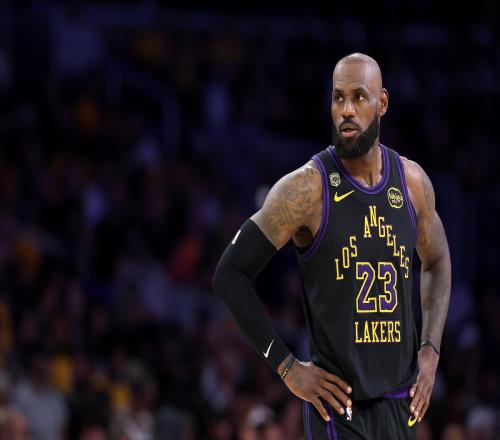 准备开抢！NBA自由市场20条大鱼出炉：老詹第1哈登第2火箭伊森第4