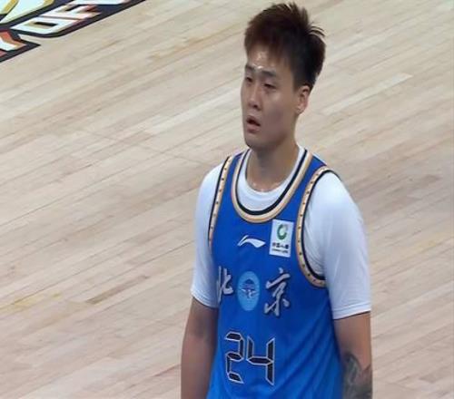 上海男篮逆转20分晋级,卢伟变阵成功刘铮19+4北京浪费一手好牌