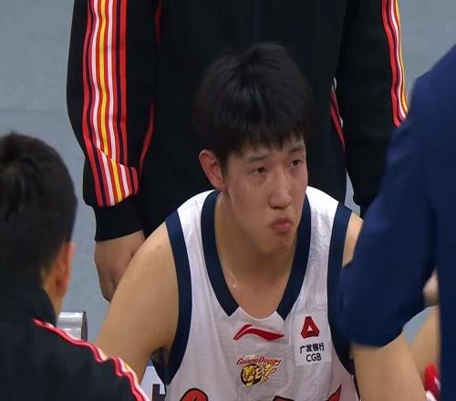 送黄明依去深圳队广东队将续约杜润旺，杜锋拒绝重组锋线群！