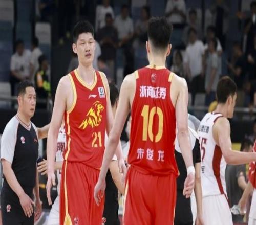 上海男篮拒绝输球!力争总决赛开门红,张镇麟对位布朗,央视直播