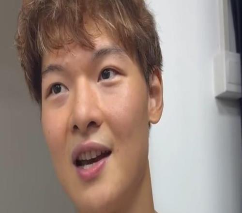 淘汰北京更衣室！王哲林点洛夫顿，刘铮力挺双李，张镇麟强调团队