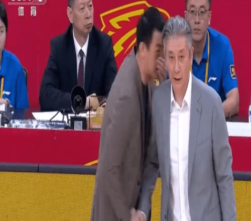 15分逆转!广厦31淘汰深圳与上海争夺总冠军