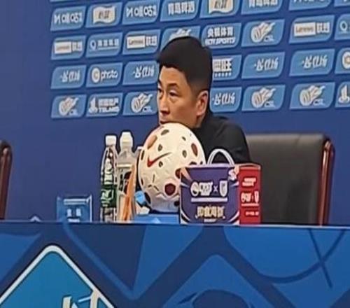 李国旭回应夏窗引援:会解决发现的问题,并按照足球规律进行