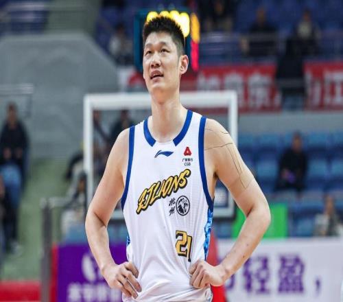 广厦最稳一环！胡金秋连6场15+与7场全上双力争卫冕还得靠他