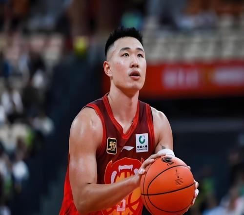 破案了！贺希宁表现低迷，点解杨鸣道出了原因