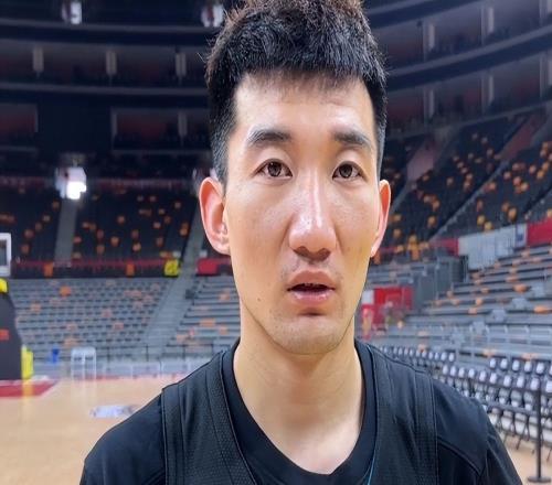 球场暴脾气，全网争议不断！硬汉孙铭徽，唯独败给小17岁妹妹