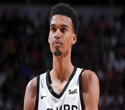 NBA今日里程碑:文班33+8+5+2+3+3创多历史!雷霆82分赛季新低