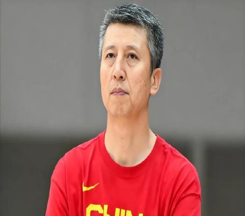 中国男篮最新消息！杨瀚森将回国，王俊杰已报到，林葳或继续无缘