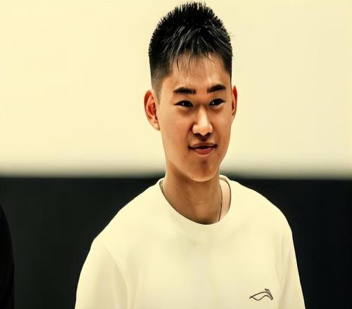男篮集训更新郭士强补招8将第3批离队名单敲定2大留洋悍将归队