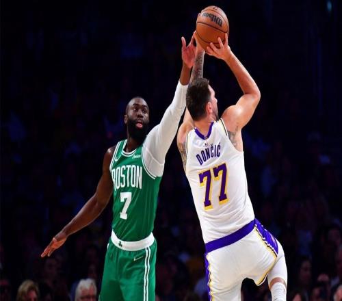 保罗皮尔斯力挺杰伦布朗入选NBA最佳阵容一阵，却忽略东契奇