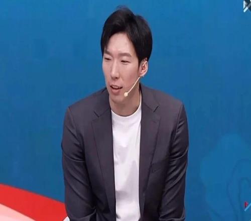 周琦吐槽北京男篮战术,朱芳雨解说总决赛,徐昕六月份出国特训