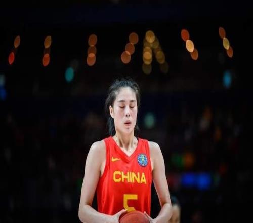 宫鲁鸣太难了！女篮4人离队，一人去留洋，1人去特训，2人回学校