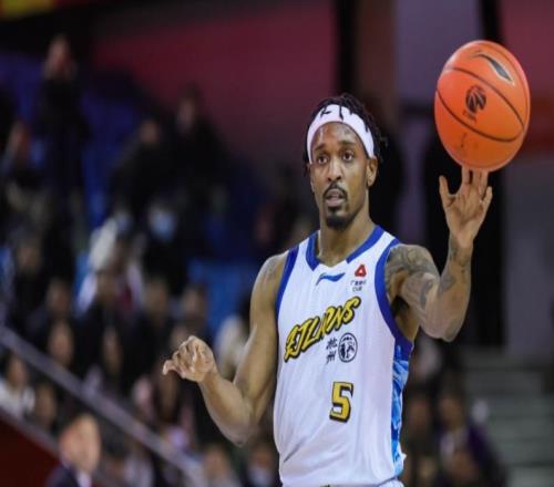 上海头号功臣！古德温34+7+12攻传一肩挑完胜广厦FMVP24中8