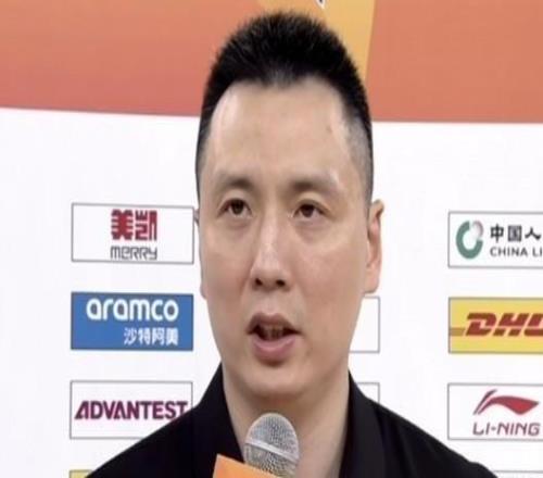 卢伟：两名大外援不能打让比赛很困难，感谢其他球员站了出来