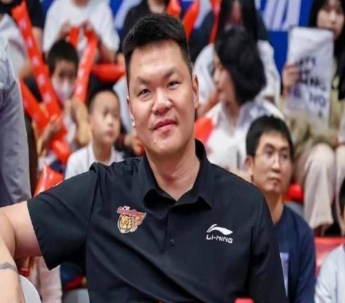尼克斯40横扫骑士!时隔27年重返总决赛,哈登被球迷喊话来CBA