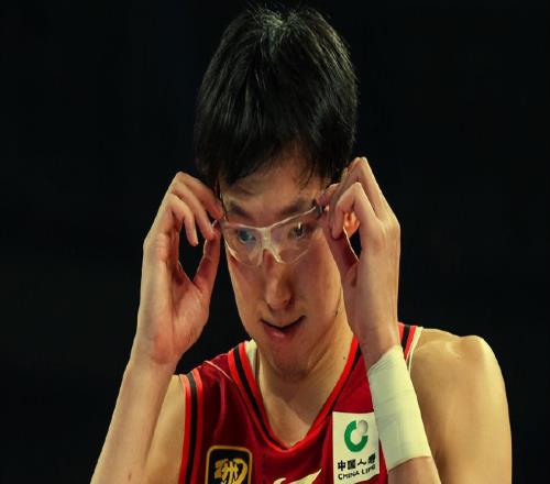 周琦反思!600字长文自我检讨+提建议!他和赵睿谁更适合当老大