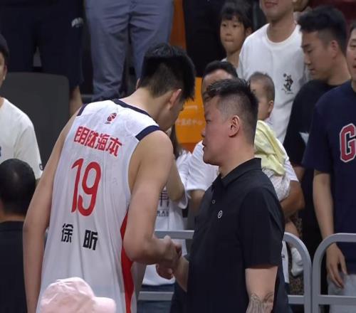 朱芳雨出手抢人！广东内线状元下家曝光，杜锋为他放走王少杰