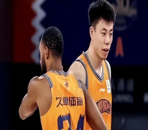 张镇麟10+2+1！古德温12+7，弗格3+2，布朗20+5，上海领先广厦1分