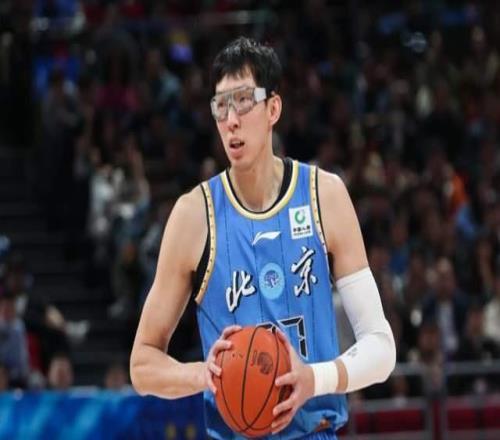 真的勇士！北京男篮无缘决赛，周琦罕见赛季总结，自我剖析很到位
