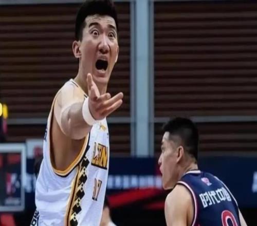 CBA总决赛G2战又变卦了篮协再次出手了：中国裁判将回归吹罚！