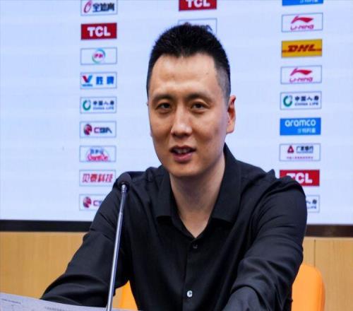 退出对阵广厦卢伟发文:洛夫顿进行检查治疗,另1悍将也将治疗