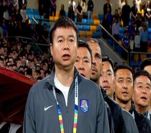 阿奇姆彭战旧主，津门虎因误判丢5分大连遇弱则弱李国旭别对攻